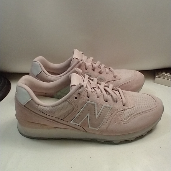 New Balance Shoes - New Balance 696 Rose Pink Running Shoes Women's sz 6.5B (WL696WPP)